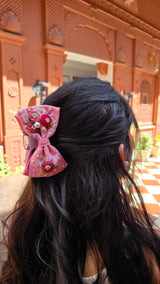 Shivalic Hand Embroidered Clutcher Bow