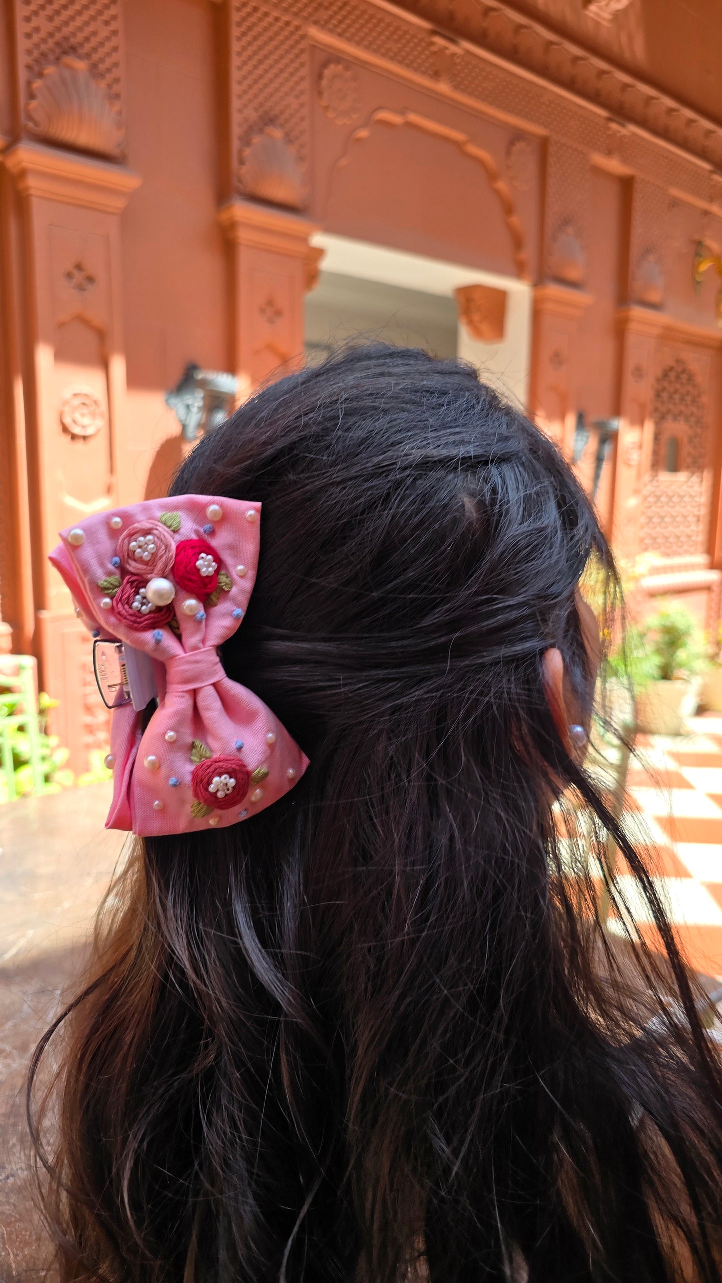 Shivalic Hand Embroidered Clutcher Bow