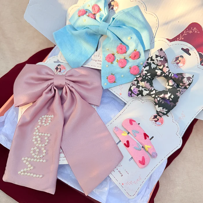 Rosé & Sky Personalized Floral Hair Accessory Hamper