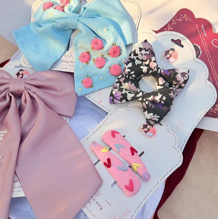 Rosé & Sky Personalized Floral Hair Accessory Hamper