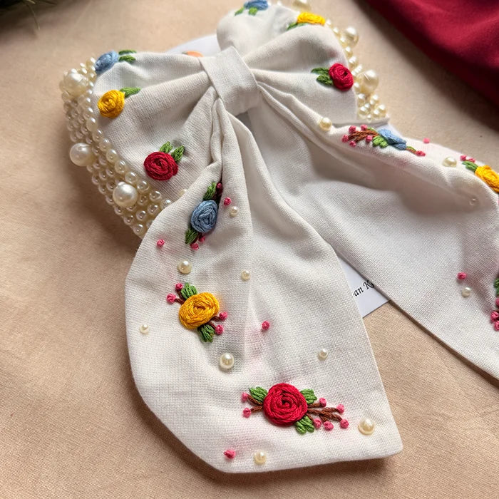 Godavari White Hand Embroidered Floral Bow Hair Clip