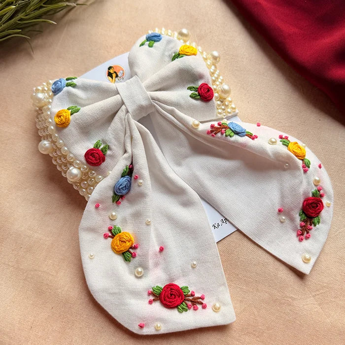 Godavari White Hand Embroidered Floral Bow Hair Clip