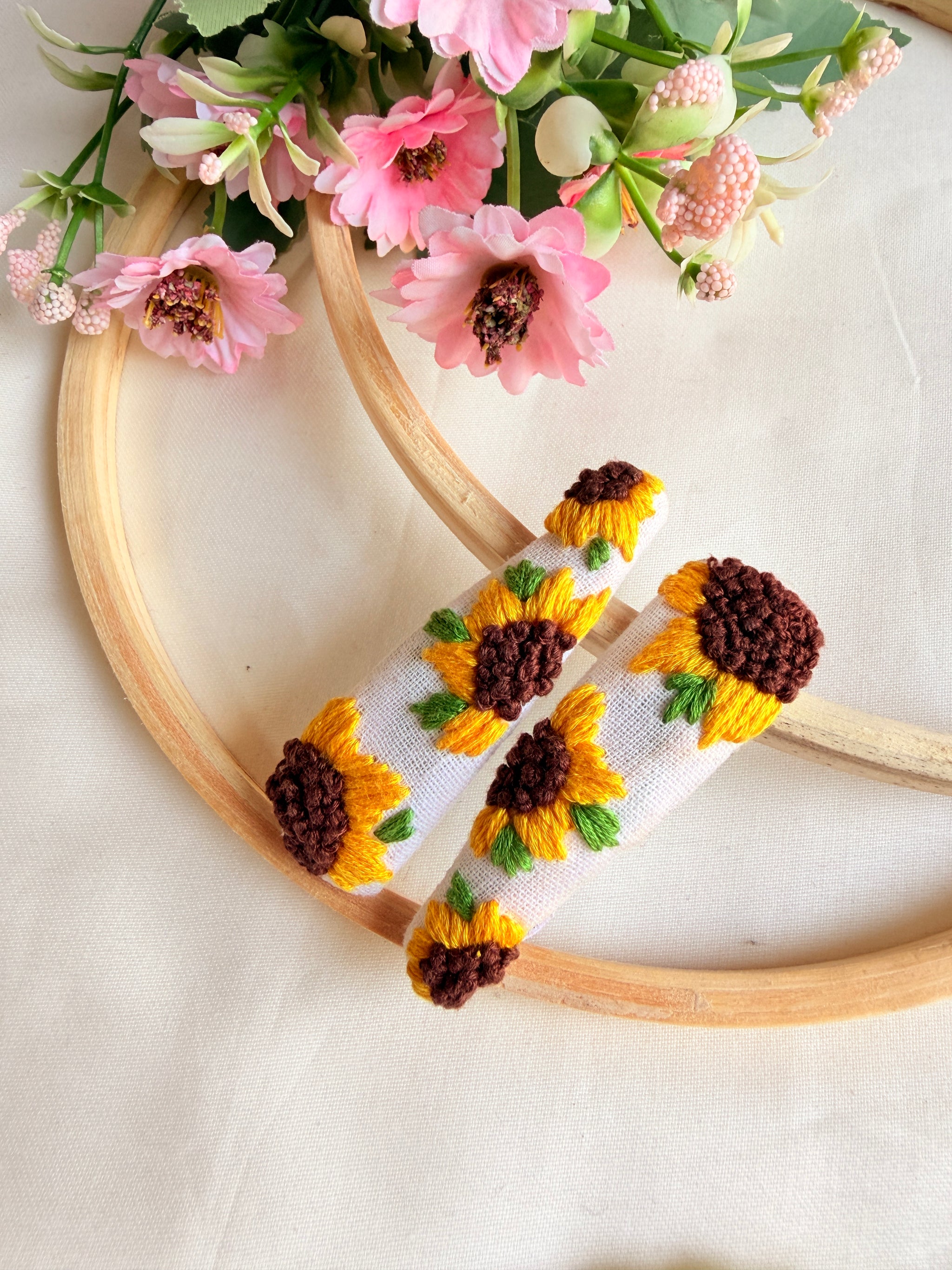 Sunflower Hand Embroidered White Floral Tic-Tac Hair Clips