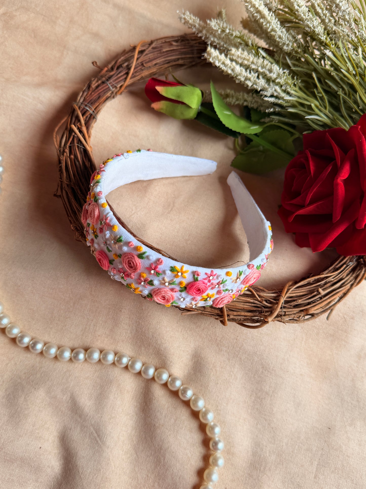 Phoolwari Safed Gul Hand Embroidered Headband
