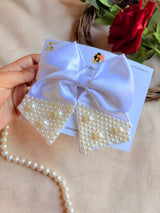 Pearl of Wisdom White Bow Hair Clip