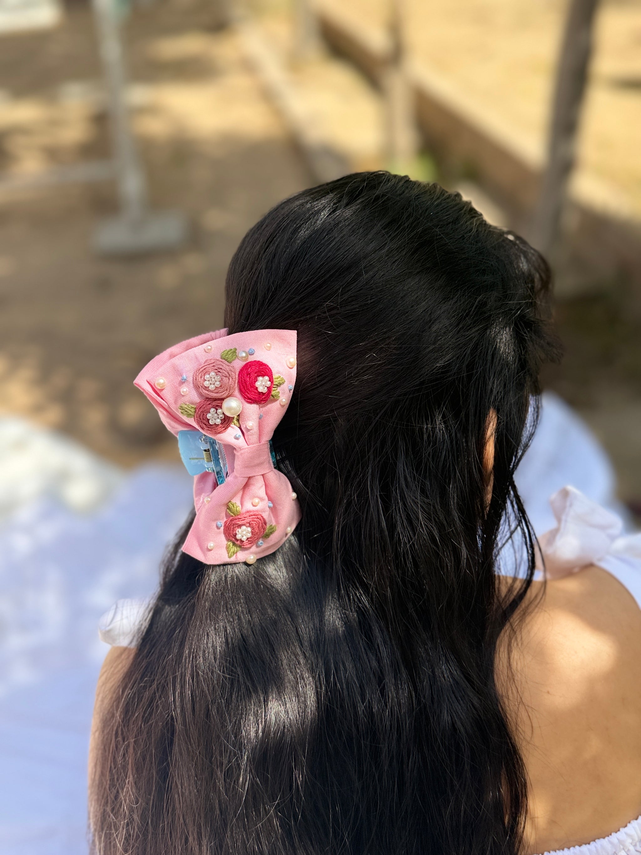 Shivalic Hand Embroidered Clutcher Bow