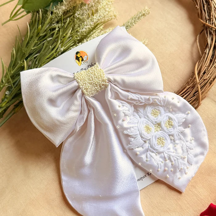 Madhubala White Hand Embroidered Pearl Bow Hair Accessory