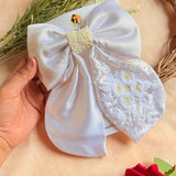 Madhubala White Hand Embroidered Pearl Bow Hair Accessory