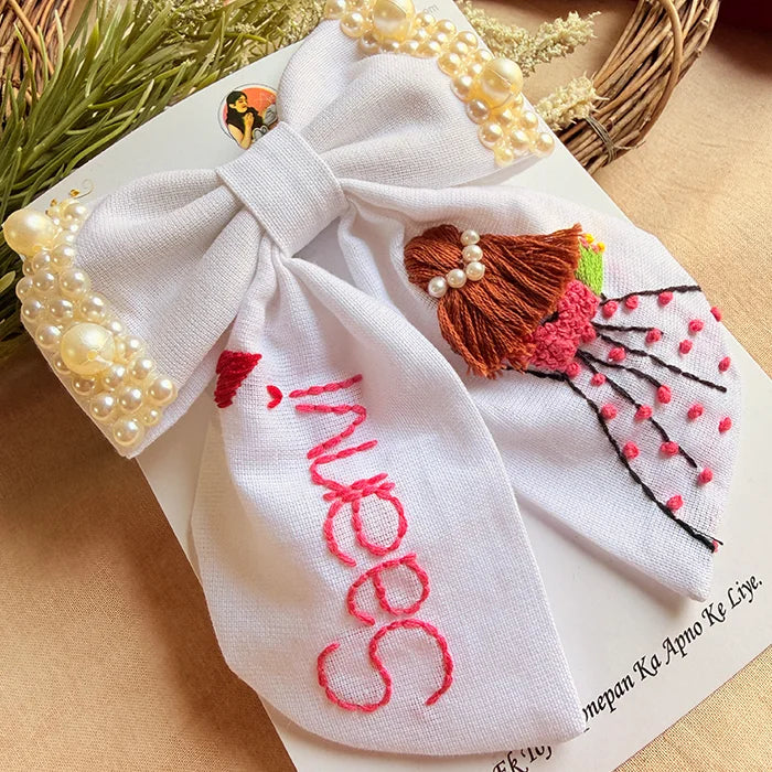 Aaina Mini White Bow for Kids – Hand-Embroidered Personalized Hair Accessory