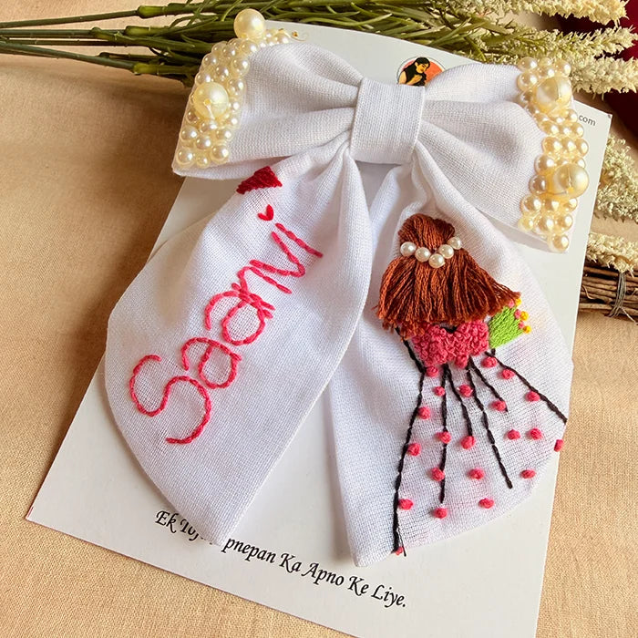 Aaina Mini White Bow for Kids – Hand-Embroidered Personalized Hair Accessory