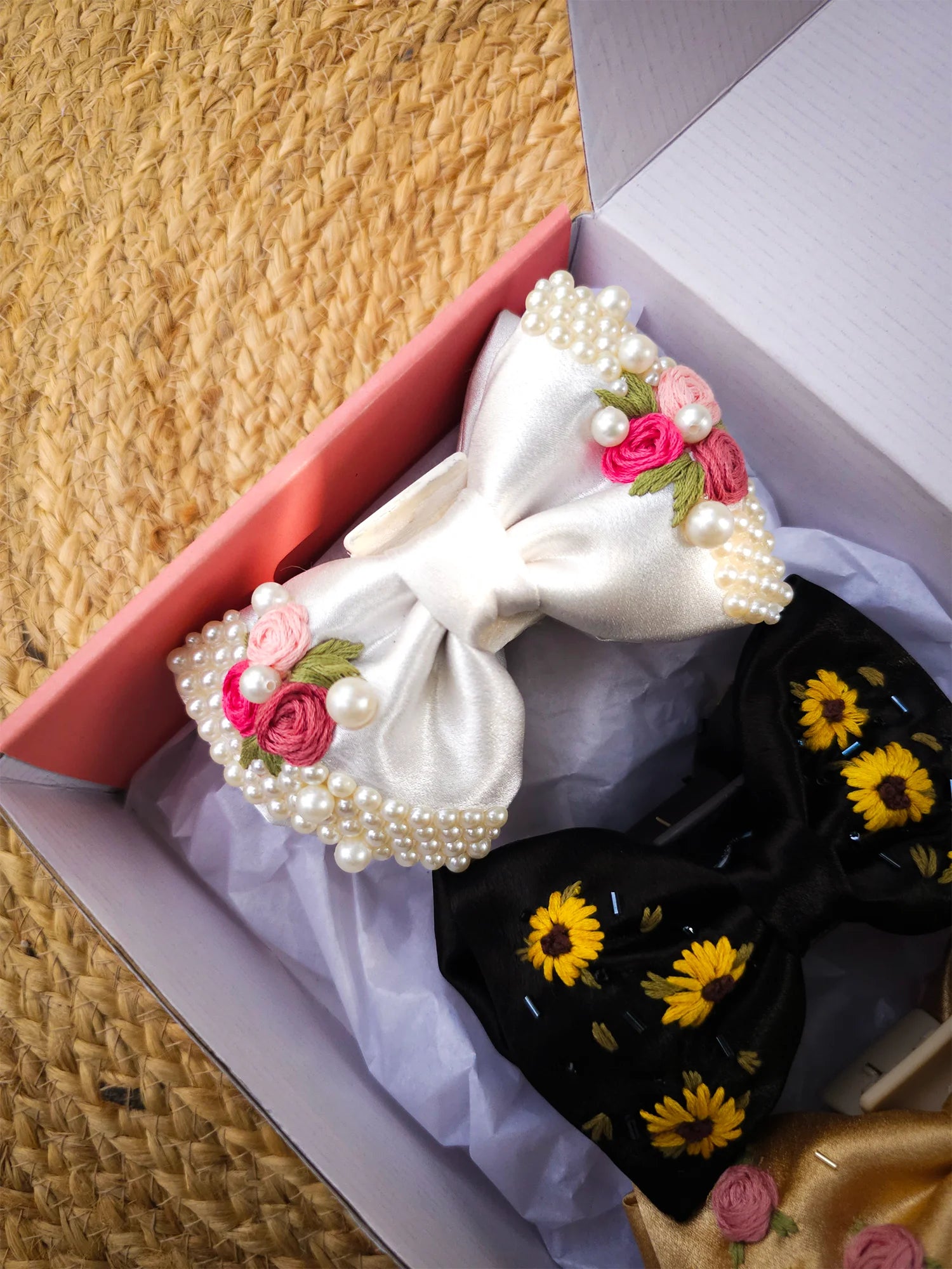 Threaded Trio Clutcher Bow Set – Hand Embroidered Gift Hamper