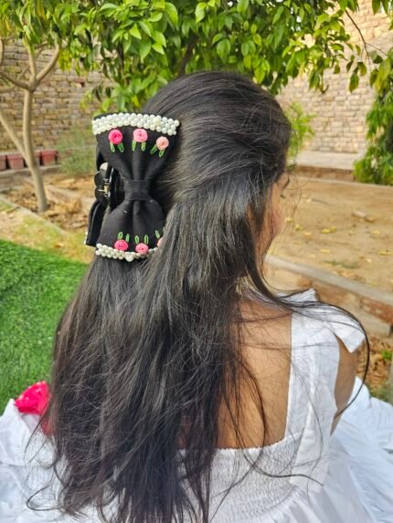 Hand Embroidered Clutcher Bow- Black