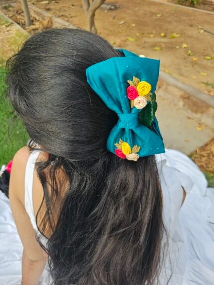 Hand Embroidery Clutcher Bow- Green
