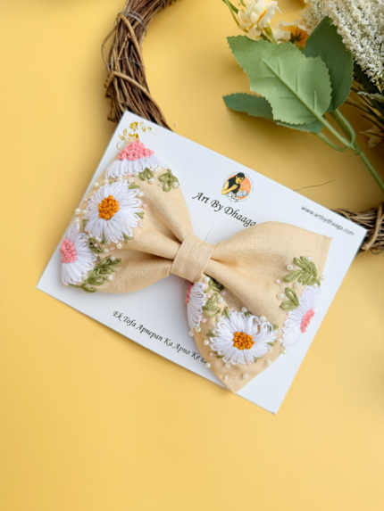 Aayra (Beige) – Hand-Embroidered Floral Hair Bow